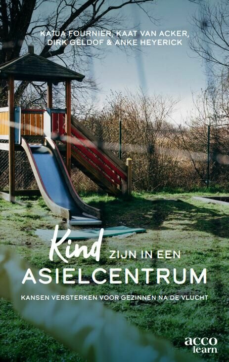 Cover van het boek 'Kind zijn in een asielcentrum'
